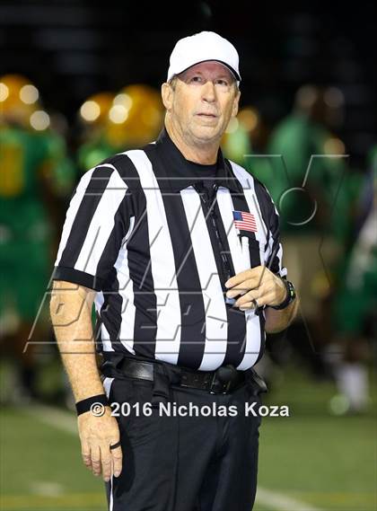 Thumbnail 2 in  Harvard-Westlake vs. Jefferson photogallery.