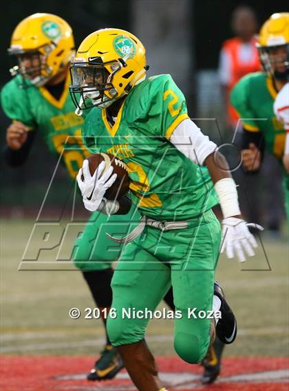 Thumbnail 2 in  Harvard-Westlake vs. Jefferson photogallery.