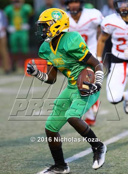 Thumbnail 2 in  Harvard-Westlake vs. Jefferson photogallery.