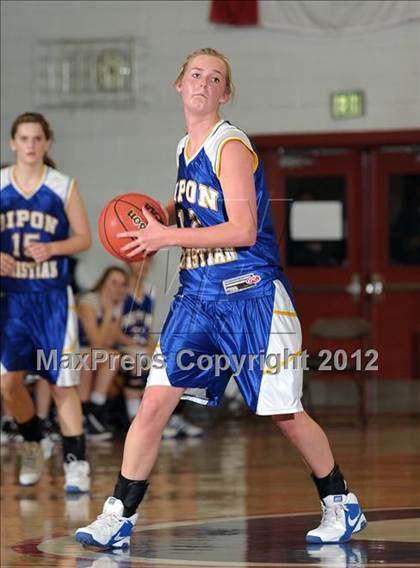 Thumbnail 2 in Ripon Christian vs. Turlock Christian (CIF SJS D5 Playoffs) photogallery.