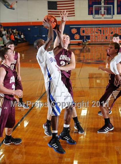 Thumbnail 2 in Cobden vs Egyptian (37th Annual Christopher Turkey Tournament) photogallery.