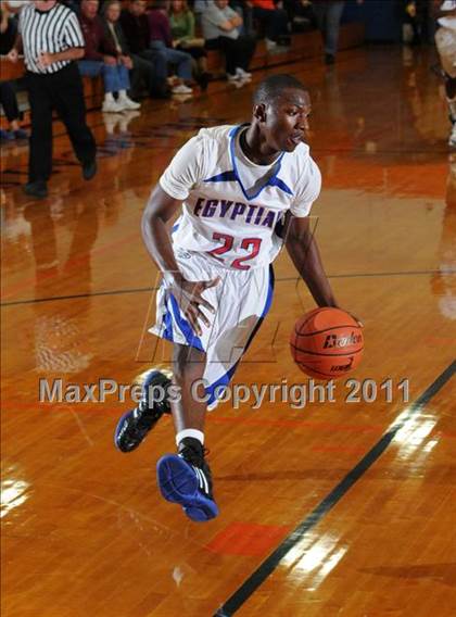Thumbnail 3 in Cobden vs Egyptian (37th Annual Christopher Turkey Tournament) photogallery.