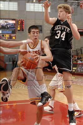 Thumbnail 2 in Servite vs. Ocean View (Nike Extravaganza) photogallery.