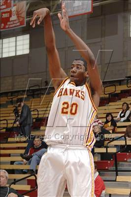 Thumbnail 1 in Servite vs. Ocean View (Nike Extravaganza) photogallery.