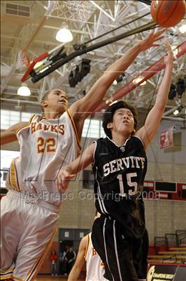 Thumbnail 2 in Servite vs. Ocean View (Nike Extravaganza) photogallery.