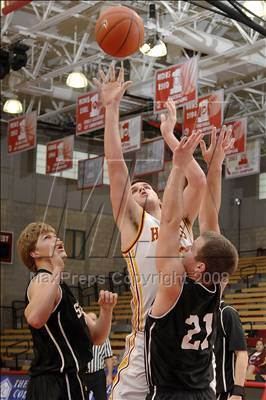 Thumbnail 1 in Servite vs. Ocean View (Nike Extravaganza) photogallery.