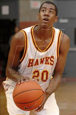 Thumbnail 3 in Servite vs. Ocean View (Nike Extravaganza) photogallery.