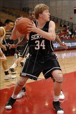 Thumbnail 3 in Servite vs. Ocean View (Nike Extravaganza) photogallery.