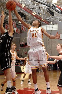 Thumbnail 3 in Servite vs. Ocean View (Nike Extravaganza) photogallery.