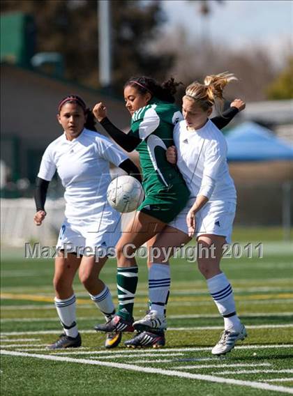 Thumbnail 1 in Tracy vs Rocklin (California Classic) photogallery.