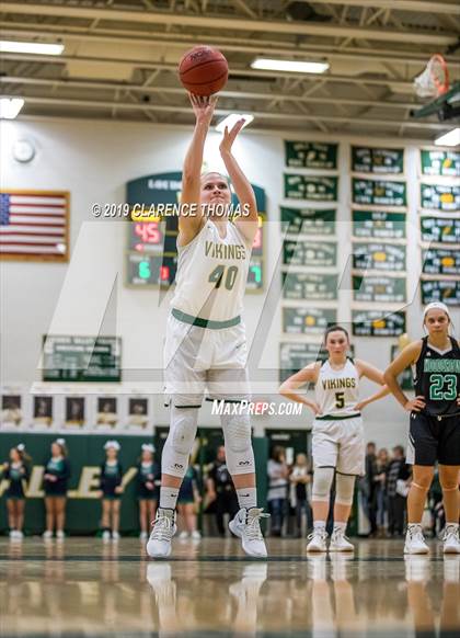 Thumbnail 3 in Woodgrove @ Loudoun Valley photogallery.