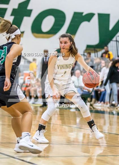 Thumbnail 2 in Woodgrove @ Loudoun Valley photogallery.