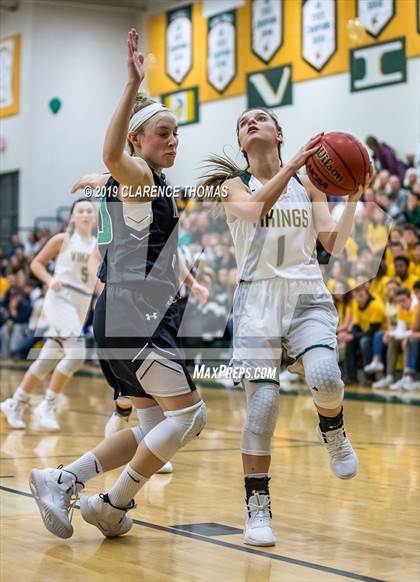 Thumbnail 3 in Woodgrove @ Loudoun Valley photogallery.