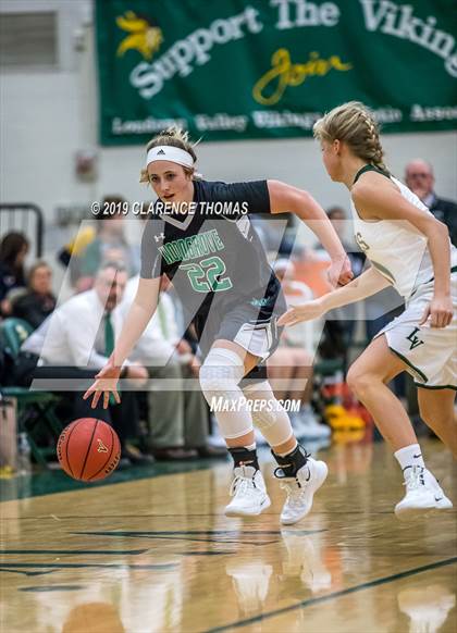 Thumbnail 3 in Woodgrove @ Loudoun Valley photogallery.