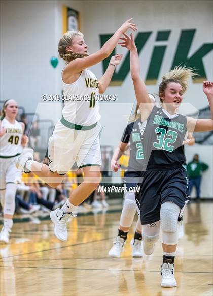Thumbnail 2 in Woodgrove @ Loudoun Valley photogallery.