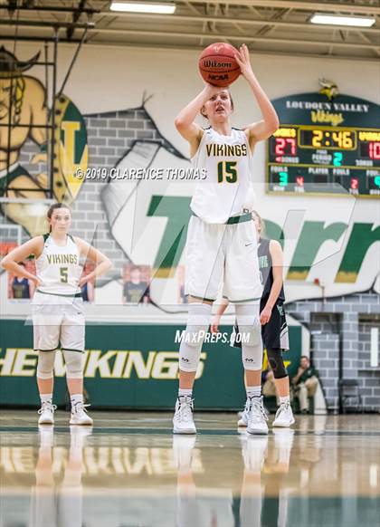 Thumbnail 3 in Woodgrove @ Loudoun Valley photogallery.
