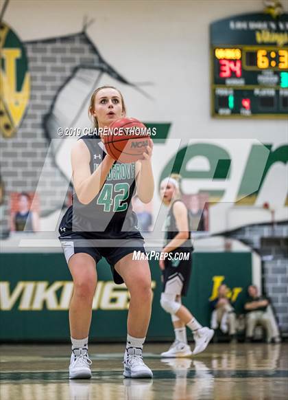Thumbnail 3 in Woodgrove @ Loudoun Valley photogallery.