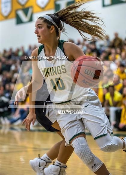 Thumbnail 1 in Woodgrove @ Loudoun Valley photogallery.