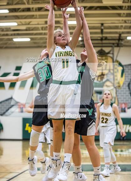 Thumbnail 2 in Woodgrove @ Loudoun Valley photogallery.