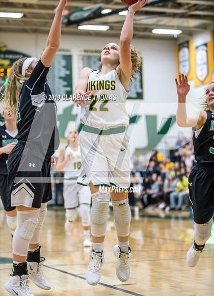 Thumbnail 1 in Woodgrove @ Loudoun Valley photogallery.