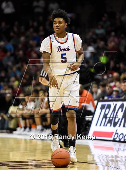 Thumbnail 2 in Chaminade vs. Rainier Beach  (Bass Pro Tournament of Champions) photogallery.