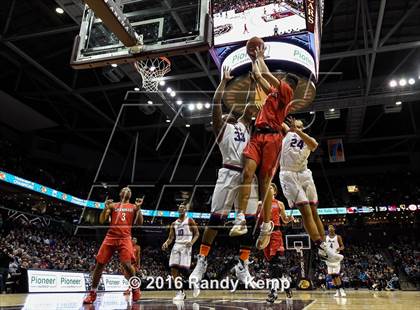 Thumbnail 3 in Chaminade vs. Rainier Beach  (Bass Pro Tournament of Champions) photogallery.