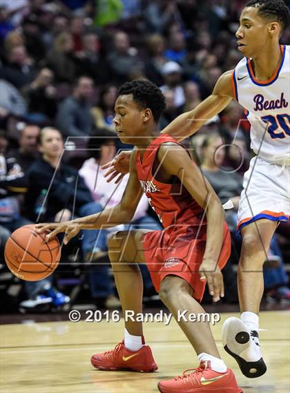 Thumbnail 3 in Chaminade vs. Rainier Beach  (Bass Pro Tournament of Champions) photogallery.