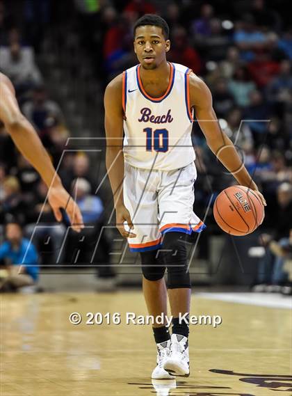 Thumbnail 3 in Chaminade vs. Rainier Beach  (Bass Pro Tournament of Champions) photogallery.
