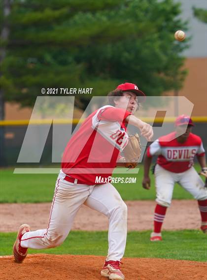 Thumbnail 3 in Cathedral vs. Pike (Sectional Semifinal) photogallery.