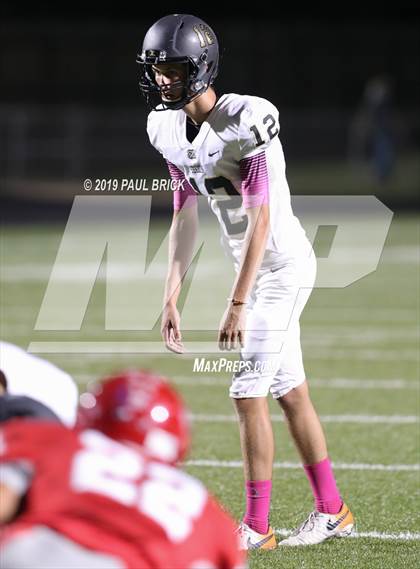 Thumbnail 3 in Travis vs Seguin photogallery.
