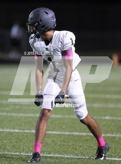 Thumbnail 3 in Travis vs Seguin photogallery.