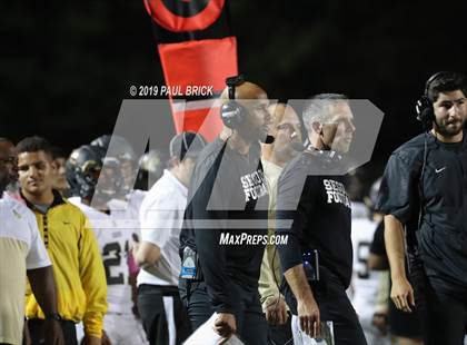 Thumbnail 2 in Travis vs Seguin photogallery.