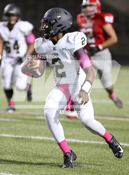 Thumbnail 3 in Travis vs Seguin photogallery.