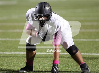 Thumbnail 3 in Travis vs Seguin photogallery.