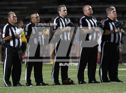 Thumbnail 2 in Travis vs Seguin photogallery.