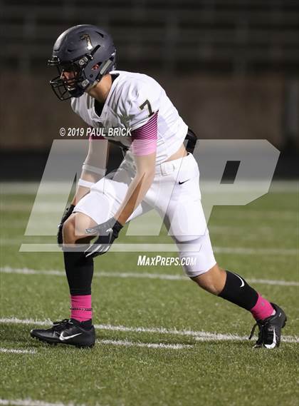 Thumbnail 1 in Travis vs Seguin photogallery.