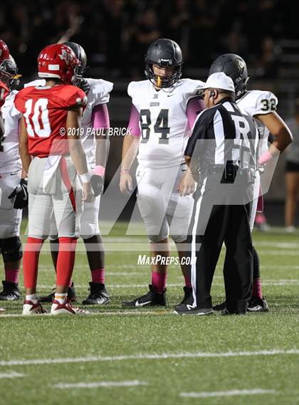 Thumbnail 2 in Travis vs Seguin photogallery.
