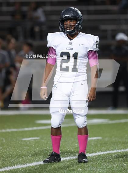 Thumbnail 1 in Travis vs Seguin photogallery.
