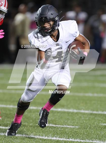 Thumbnail 2 in Travis vs Seguin photogallery.