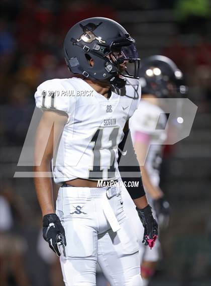 Thumbnail 3 in Travis vs Seguin photogallery.