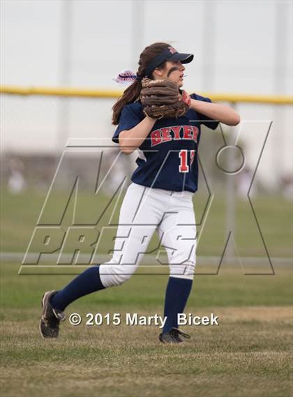 Thumbnail 3 in Beyer @ Enochs photogallery.