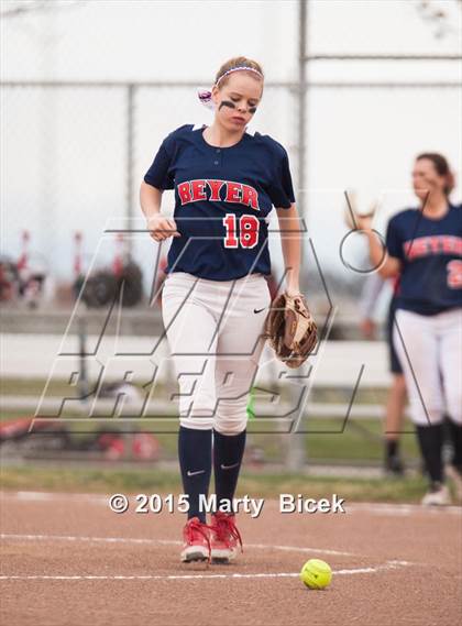 Thumbnail 2 in Beyer @ Enochs photogallery.