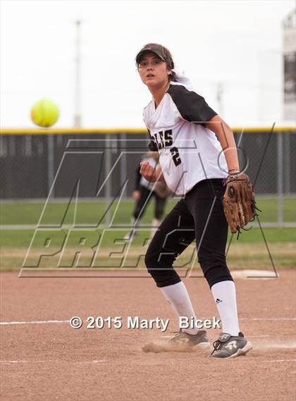 Thumbnail 3 in Beyer @ Enochs photogallery.