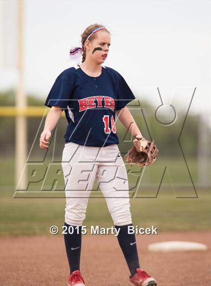 Thumbnail 1 in Beyer @ Enochs photogallery.