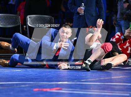 Thumbnail 2 in UIL 5A Championship Finals 138-152lb photogallery.