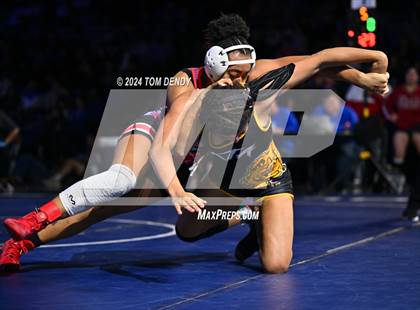 Thumbnail 1 in UIL 5A Championship Finals 138-152lb photogallery.