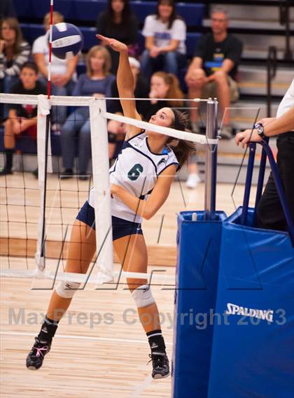 Thumbnail 2 in ThunderRidge vs. Legend (Titan Classic) photogallery.