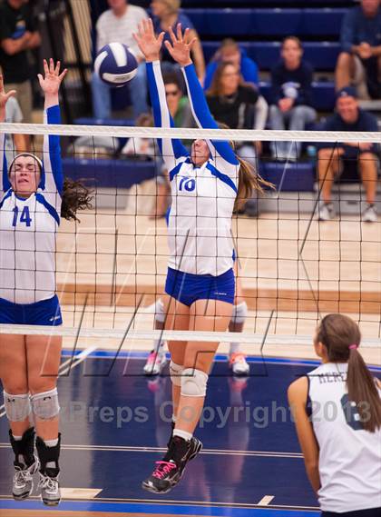 Thumbnail 1 in ThunderRidge vs. Legend (Titan Classic) photogallery.