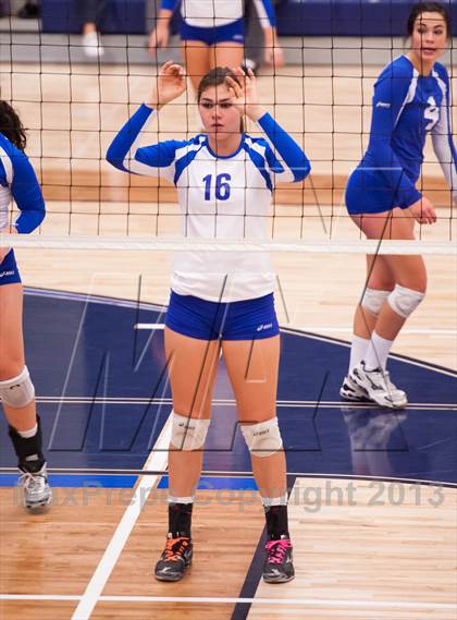 Thumbnail 2 in ThunderRidge vs. Legend (Titan Classic) photogallery.