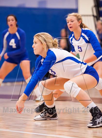 Thumbnail 2 in ThunderRidge vs. Legend (Titan Classic) photogallery.